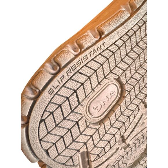 Brooks Women's Addiction Walker 2 Walking Shoe - White/White - 9.5 Wide - Picture 10 of 12